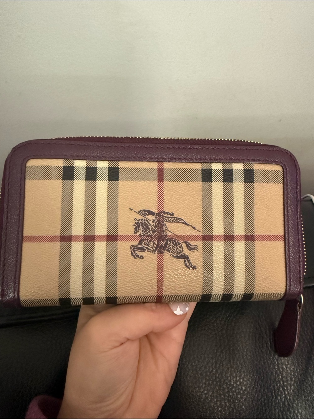 Authentic vintage Burberry Haymark Zip Wallet